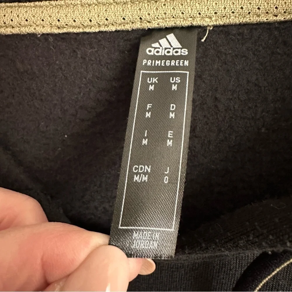 ADIDAS Black Camo Logo Three Stipe Hoodie Sweatshirt Graphic‎ Athletic Wear M